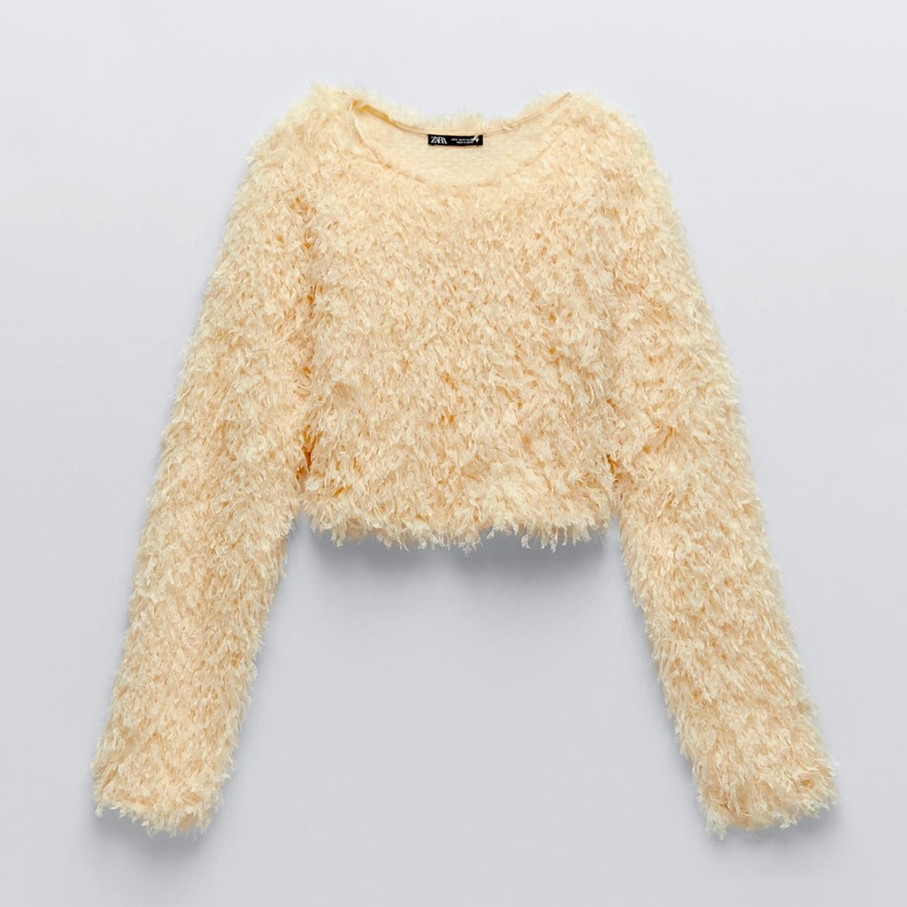 ✨NWT ✨ZARA Feather effect sweater -Zara NWT